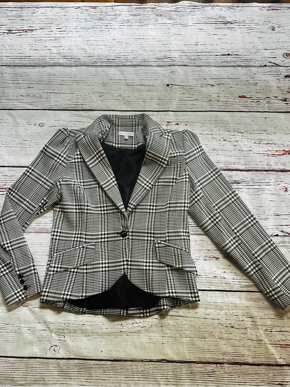Women’s Black & White Plaid Blazer 🖤